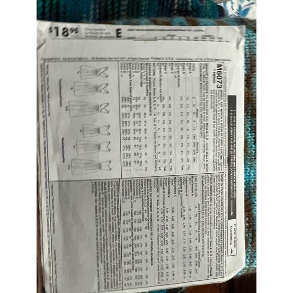 McCalls pattern 6073 maxi dress fit and flare v neck - Picture 3 of 6